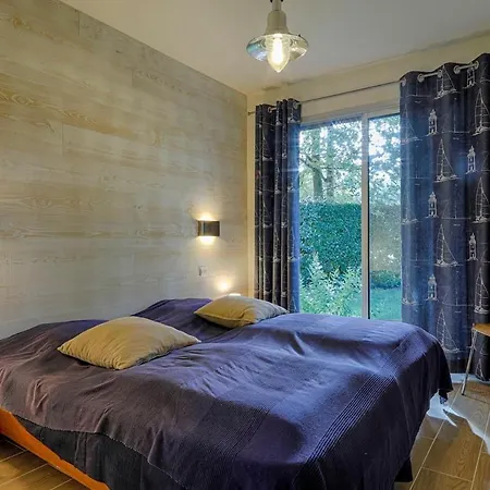 Дом отдыха Demeure D'exception Sur Le Golf De Avec Piscine Chauffee *