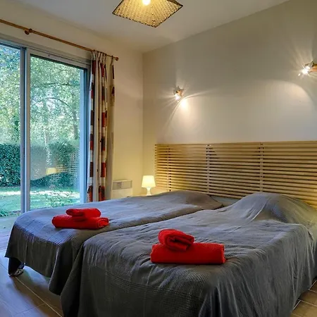 Дом отдыха Demeure D'exception Sur Le Golf De Avec Piscine Chauffee Бискаррос