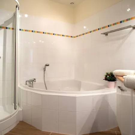 Demeure D'exception Sur Le Golf De Avec Piscine Chauffee *