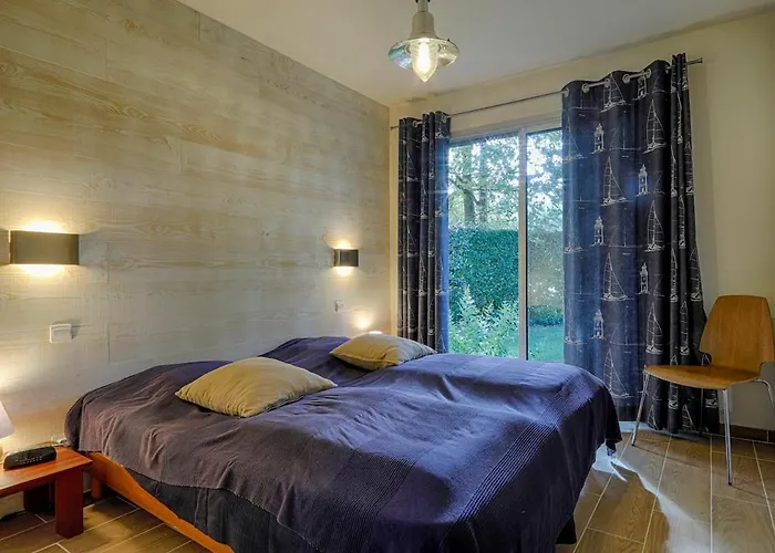 Ferienhaus Demeure D'exception Sur Le Golf De Avec Piscine Chauffee *