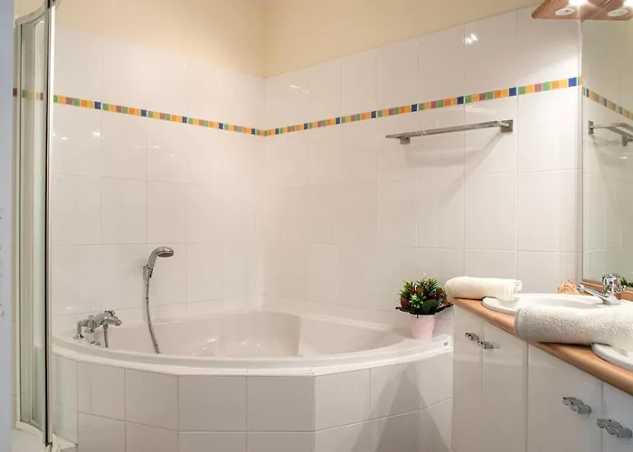 Demeure D'exception Sur Le Golf De Avec Piscine Chauffee *