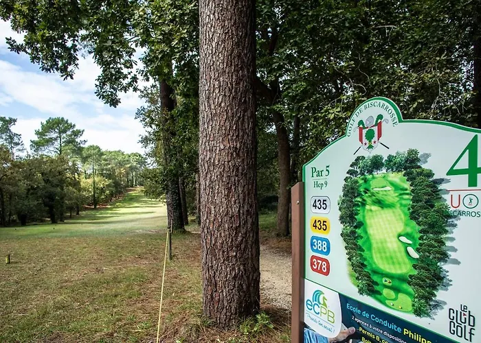 Demeure D'exception Sur Le Golf De Avec Piscine Chauffee Ferienhaus